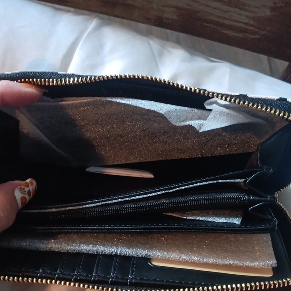 Wallet - Picture 5 of 6